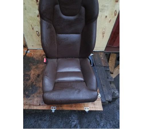 Сиденье переднее левое