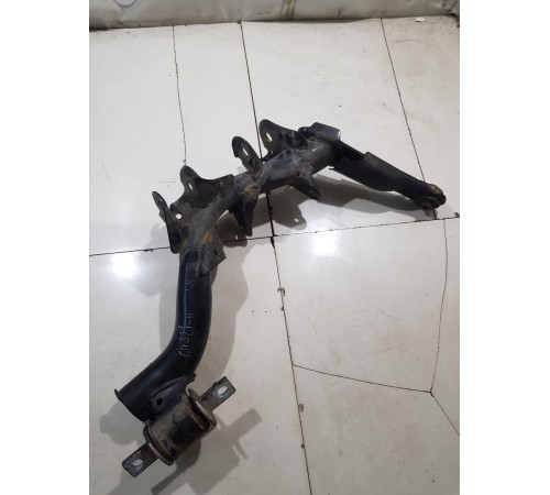 Рычаг подвески задний правый нижний