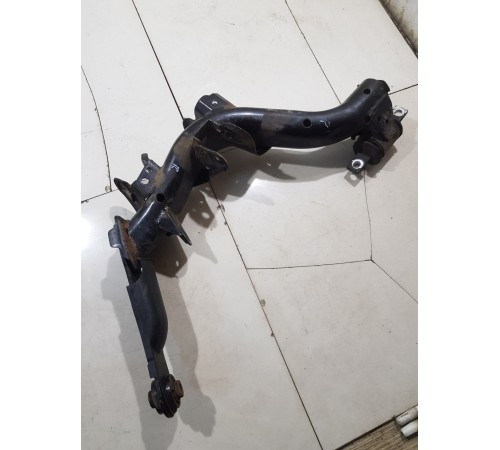 Рычаг подвески задний правый нижний