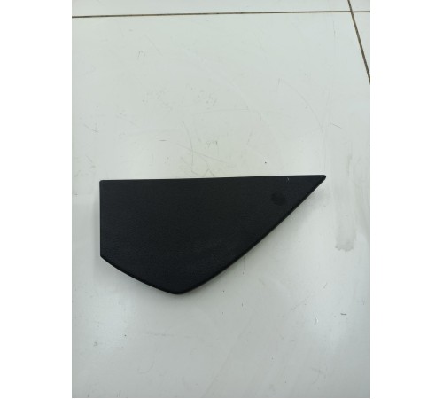 Накладка торпедо боковая правая