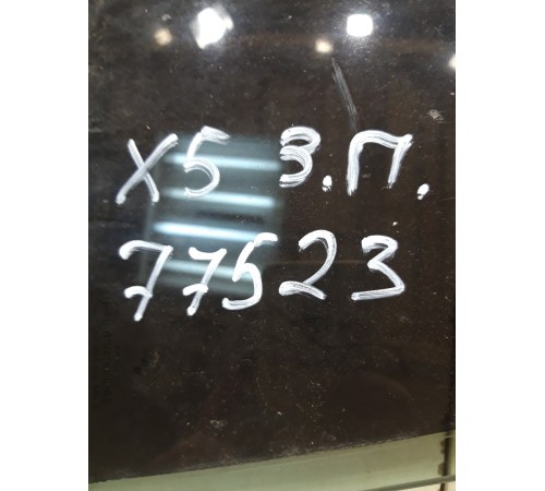 Стекло двери (заднее, правое)