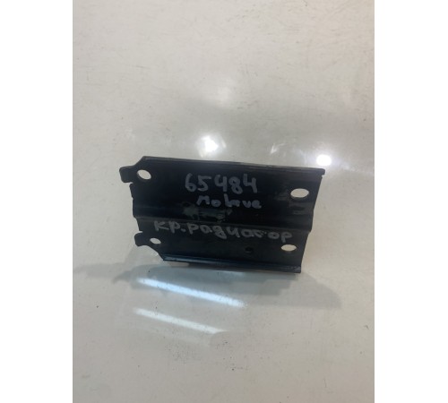 Кронштейн радиатора (правый)