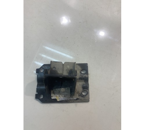 Кронштейн радиатора (правый)