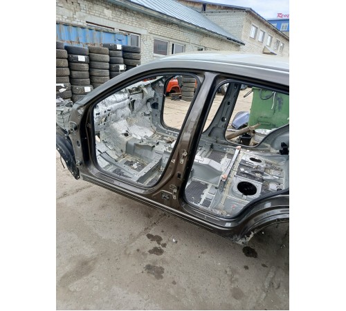 Порог со стойкой левый