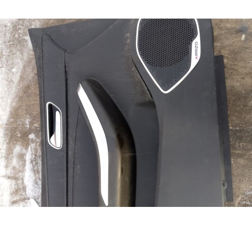 Обшивка двери передняя левая