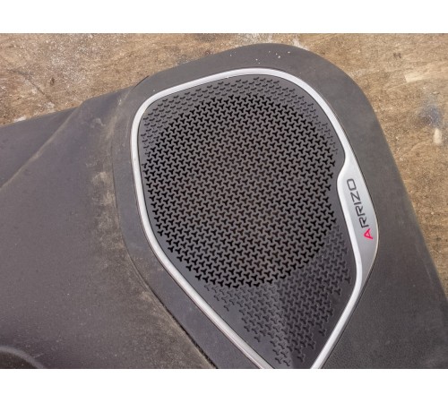 Обшивка двери передняя левая