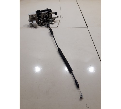 Замок двери (передний правый)