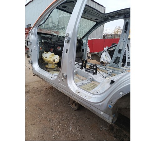 Порог со стойкой левый