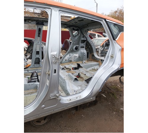 Порог со стойкой левый