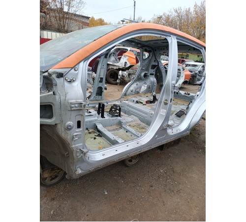 Порог со стойкой левый