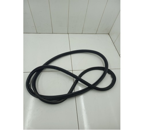 Уплотнитель багажника