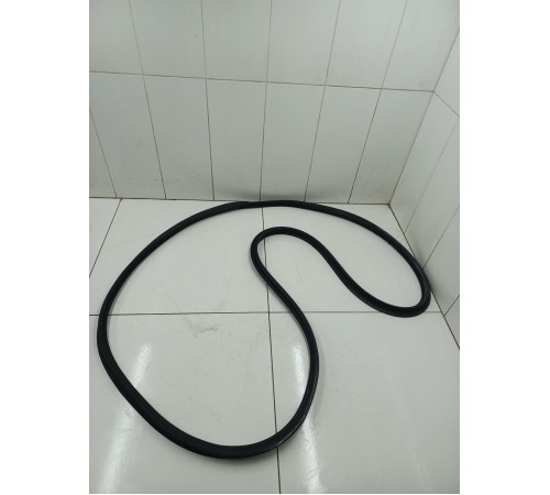 Уплотнитель багажника