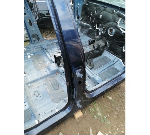 Порог со стойкой правый