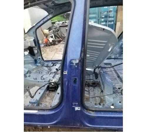 Порог левый с центральной стойкой