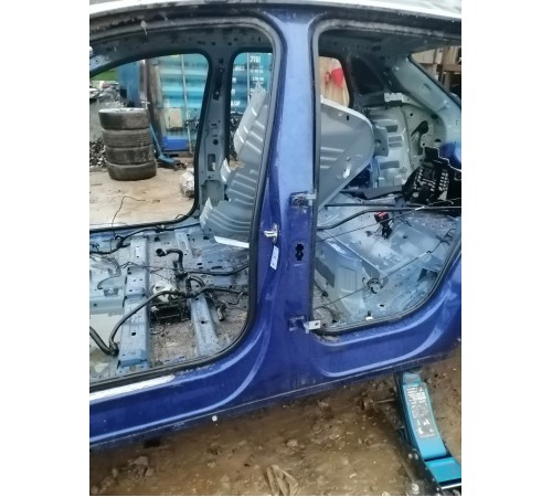 Порог левый с центральной стойкой