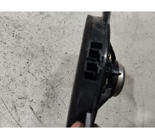 Динамик двери передний правый