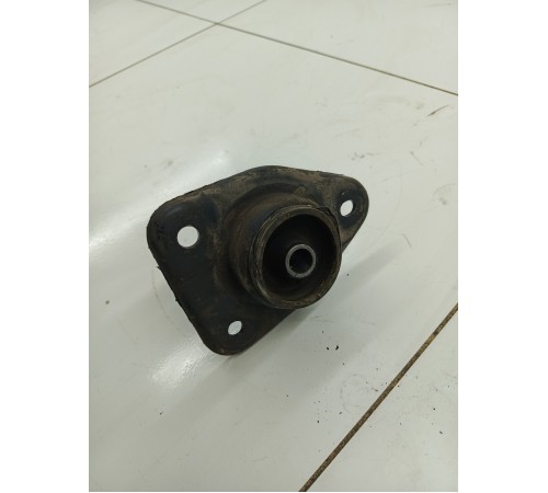 Опора кузова передняя правая