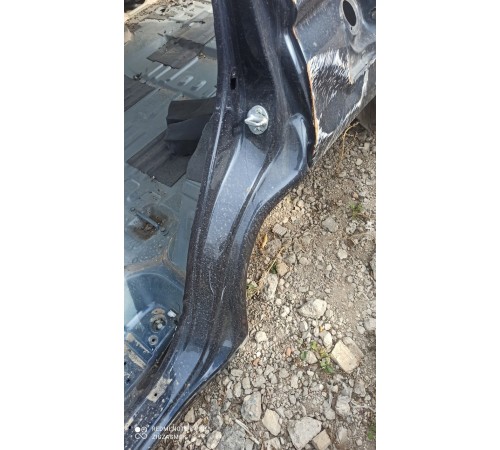 Окорок заднего левого крыла