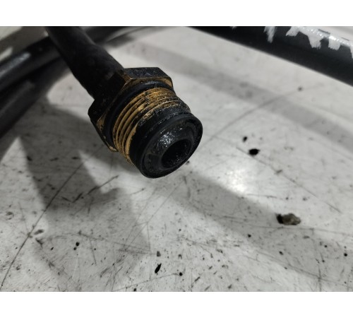 Штуцер тормозной системы с трубкой