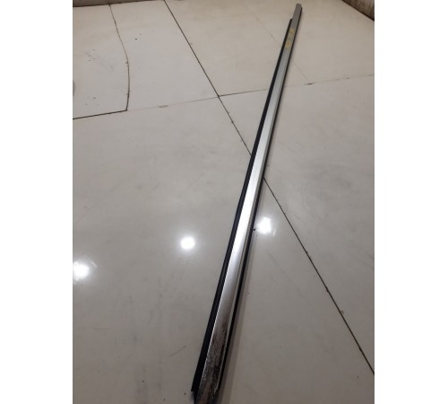 Уплотнитель стекла (передний, правый, внешний)