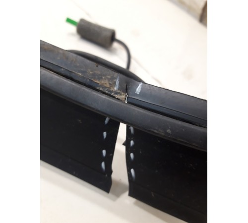 Датчик положения крышки багажника (правый)