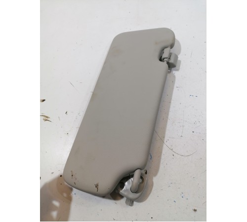  Козырек солнцезащитный левый