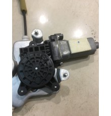 Моторчик стеклоподъемника (задний, левый)