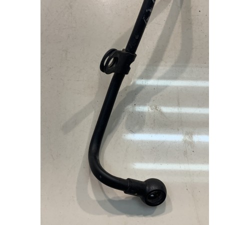 Трубка впускных коллекторов (между)