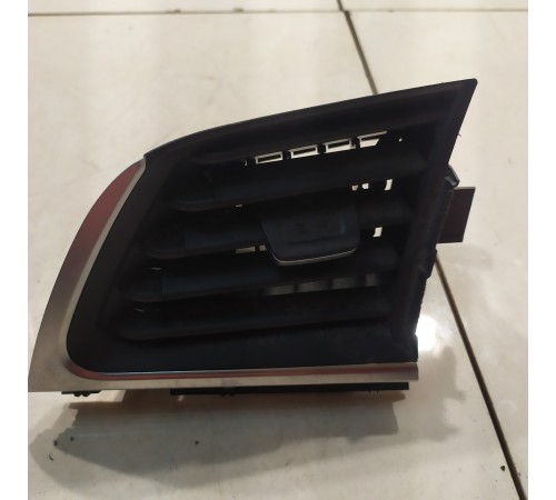 Воздушный дефлектор (левый)