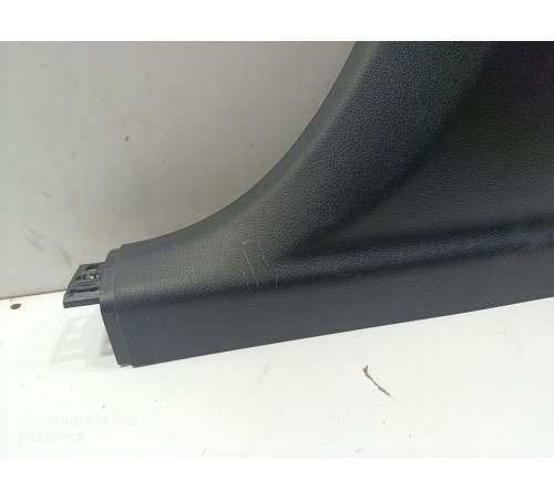 Накладка центральной стойки правая нижняя