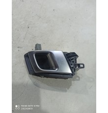 Ручка двери (задняя левая внутренняя)