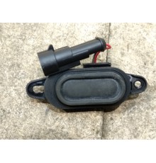 Кнопка открывания багажника