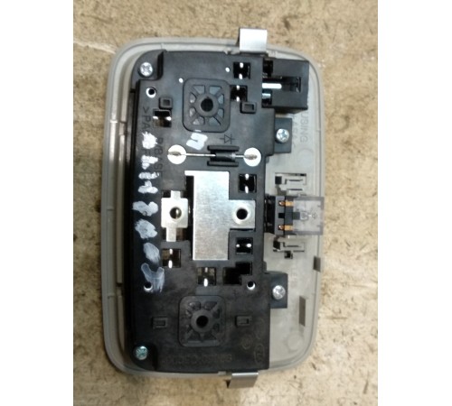 Плафон внутреннего освещения задний