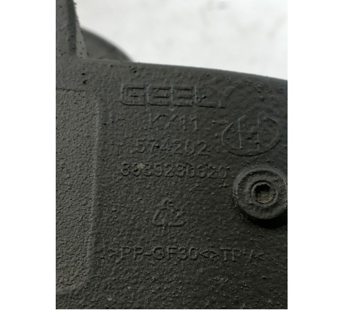 Лючок бензобака