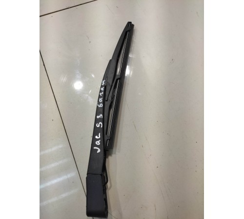 Дворник багажника