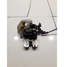 Замок крышки багажника