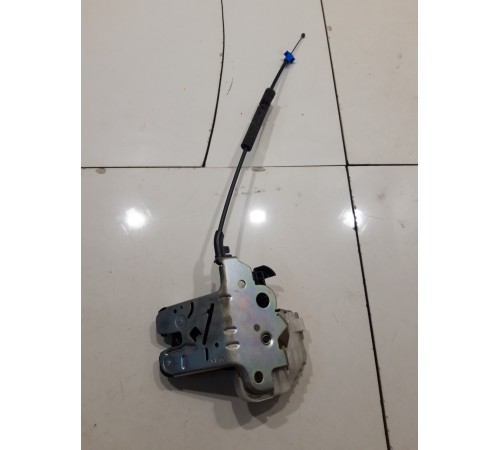 Замок крышки багажника