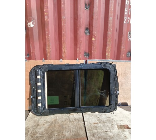 Люк крыши (панорама)