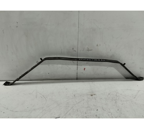 Крепление топливного бака