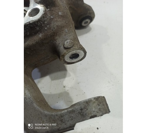 Кулак поворотный(задний правый)