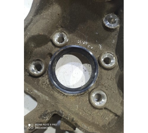 Кулак поворотный(задний правый)