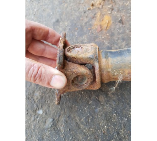 Карданный вал (передний)