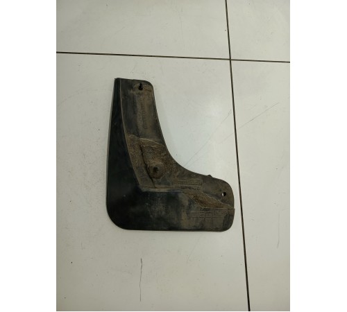 Брызговик передний левый