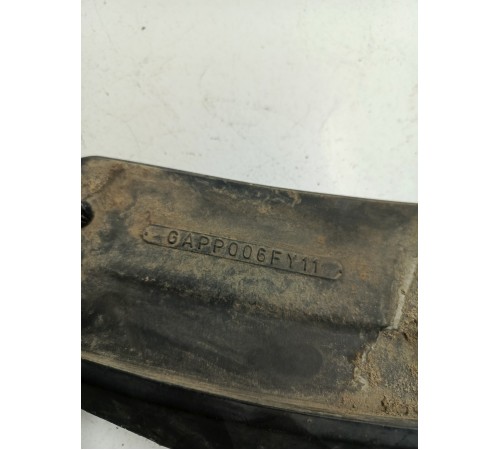 Брызговик передний левый