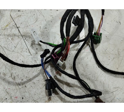 Электропроводка двери передняя левая