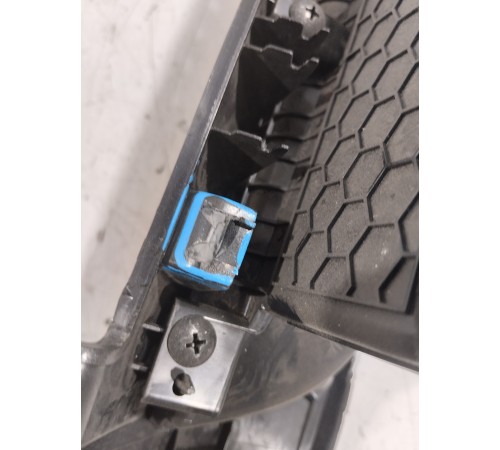 Накладка торпедо с воздушными дефлекторами правая