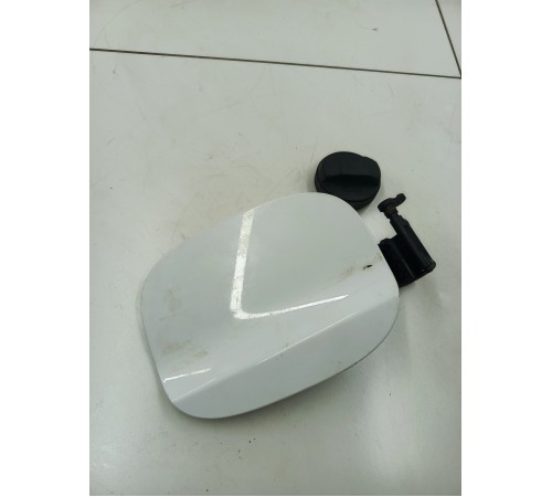 Лючок топливного бака с крышкой