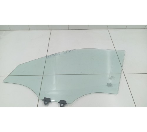 Стекло двери переднее правое