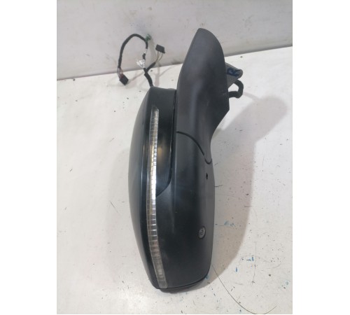 Зеркало боковое правое с камерой