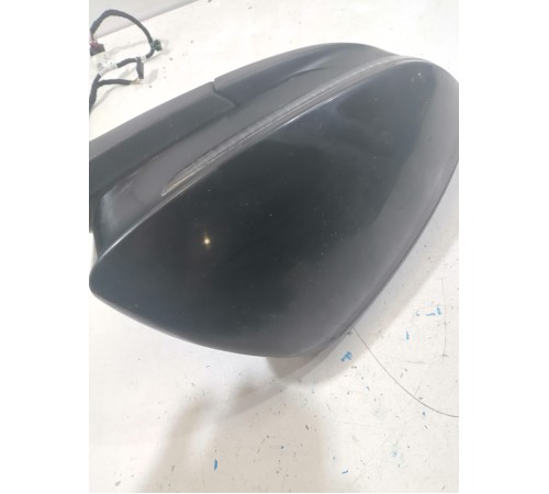 Зеркало боковое правое с камерой